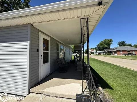 526 E Walnut St, Centerville, IA 52544 photo 7