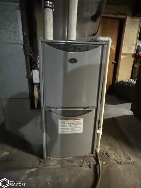 526 E Walnut St, Centerville, IA 52544 photo 36