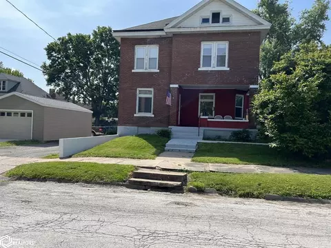 611 N 7th St, Keokuk, IA 52632