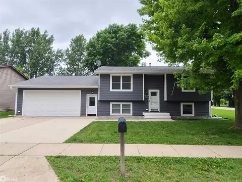 1317 N 5th St, Clear Lake, IA 50428