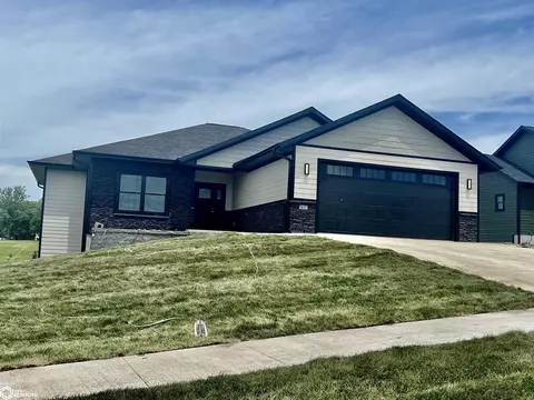 507 18th Ave E, Oskaloosa, IA 52577