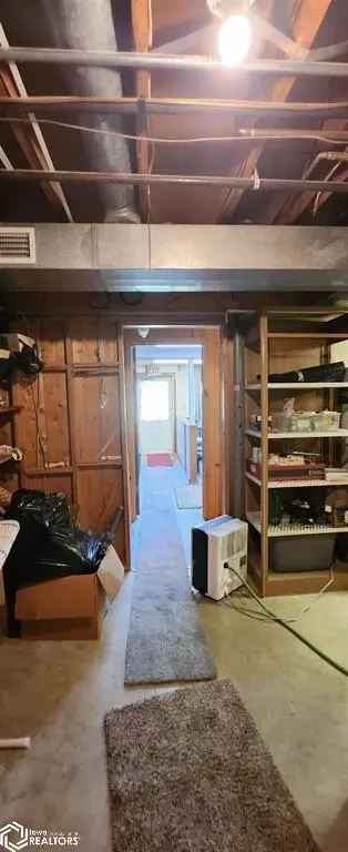Entry Way - *** *** *** *** *** #***, Centerville, IA 52544 photo 8 of 8