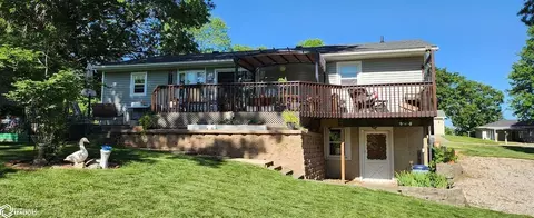 Exterior - *** *** *** *** *** #***, Centerville, IA 52544 photo 6 of 8