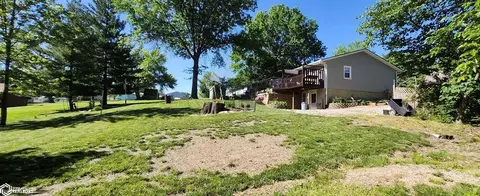 Exterior - *** *** *** *** *** #***, Centerville, IA 52544 photo 4 of 8