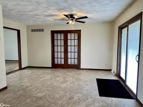 852 Macomb Rd, Abingdon, IL 61410 photo 8