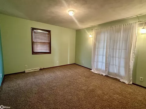 852 Macomb Rd, Abingdon, IL 61410 photo 11