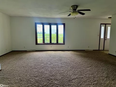 852 Macomb Rd, Abingdon, IL 61410 photo 10