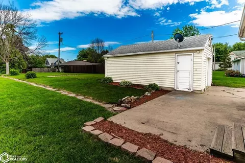 Exterior - 306 N Dwight St, Conrad, IA 50621 photo 3 of 7