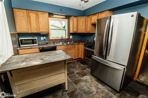 Kitchen - 306 N Dwight St, Conrad, IA 50621 photo 2 of 3