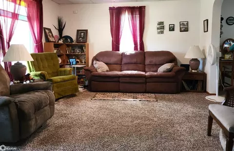 201 E Maple, Allerton, IA 50008 photo 7