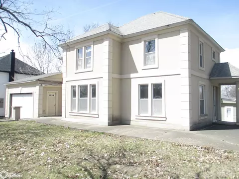 1003 Orchard Ave, Chariton, IA 50049