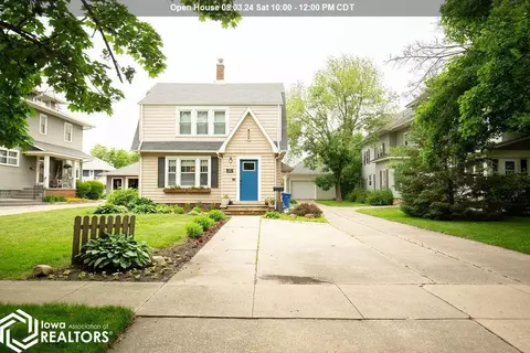 717 E Call St, Algona, IA 50511