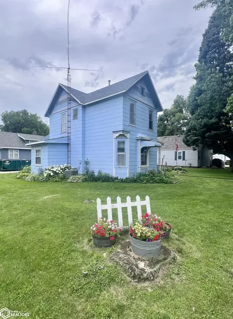 29 4th St N, Humboldt, IA 50548