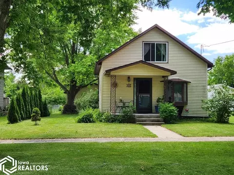 155 16th St NW, Mason City, IA 50401