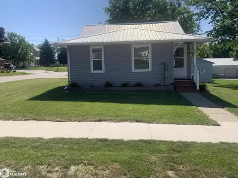 907 NW Church St, Leon, IA 50144