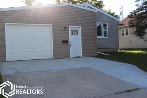 107 Wilkinson Ave, Iowa Falls, IA 50126