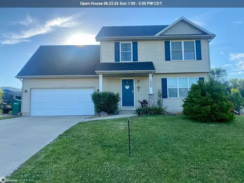 1802 Apple Dr, Indianola, IA 50125