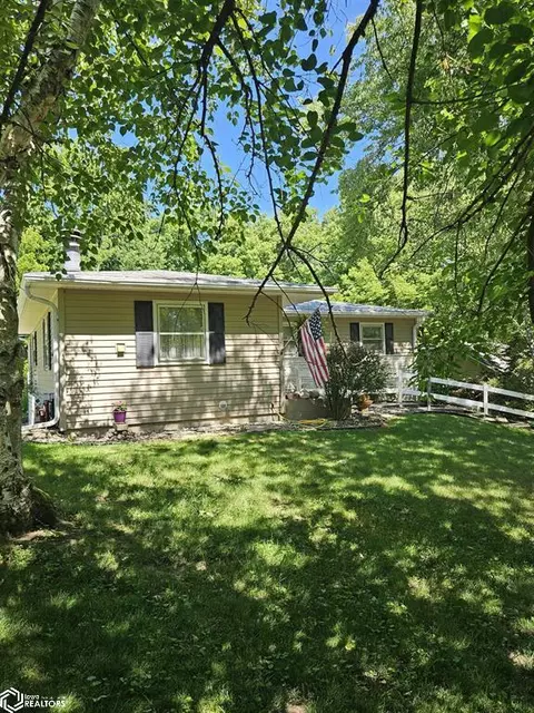 317 Park Dr, Hamilton, IL 62341 photo 2