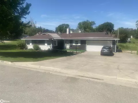 101 N Wilson St, Toledo, IA 52342