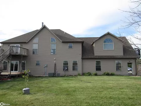 Exterior - 1717 Dirado Ln, Hamilton, IL 62341 photo 7 of 10