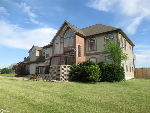Exterior - 1717 Dirado Ln, Hamilton, IL 62341 photo 2 of 10