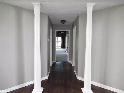 Entry Way - 1717 Dirado Ln, Hamilton, IL 62341 photo 4 of 4
