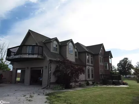 Exterior - 1717 Dirado Ln, Hamilton, IL 62341 photo 9 of 10