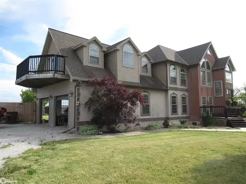 Exterior - 1717 Dirado Ln, Hamilton, IL 62341 photo 3 of 10