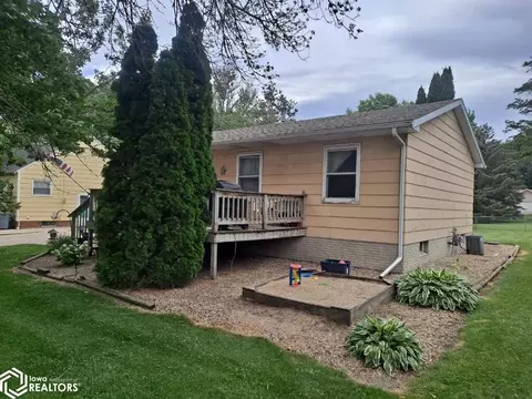5 S 20th St, Clear Lake, IA 50428