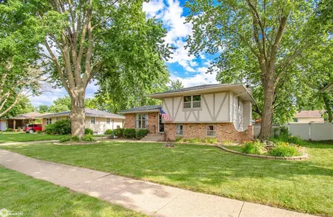 1613 NW 10th St, Ankeny, IA 50023