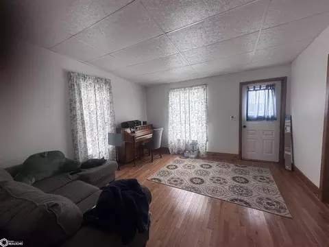 Living - 109 Hearn St, Eldon, IA 52554 photo 1 of 1