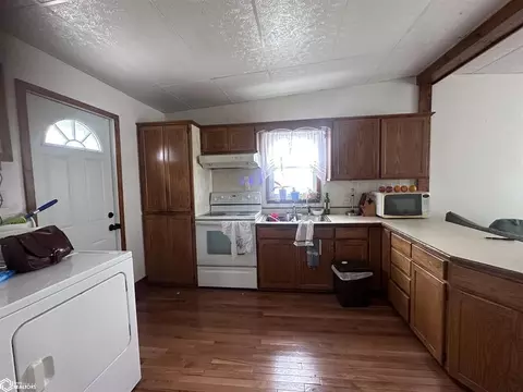 Other - 109 Hearn St, Eldon, IA 52554 photo 3 of 6