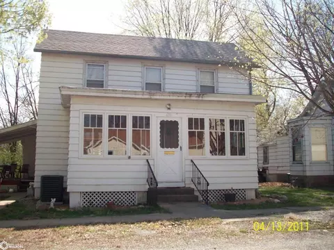 430 N 5th, Warsaw, IL 62379