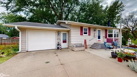 217 W Park St, Holstein, IA 51025