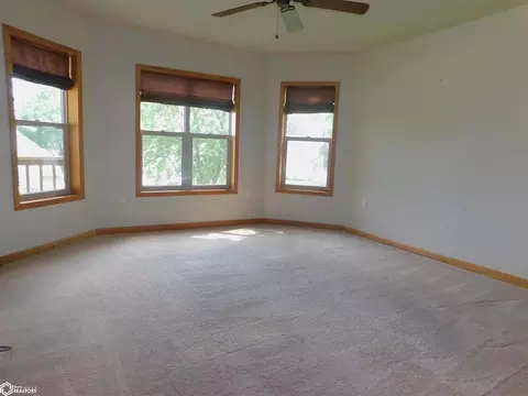 335 3rd St, Manning, IA 51455 photo 4