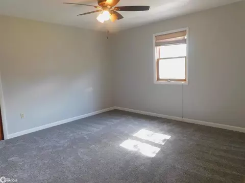 335 3rd St, Manning, IA 51455 photo 17