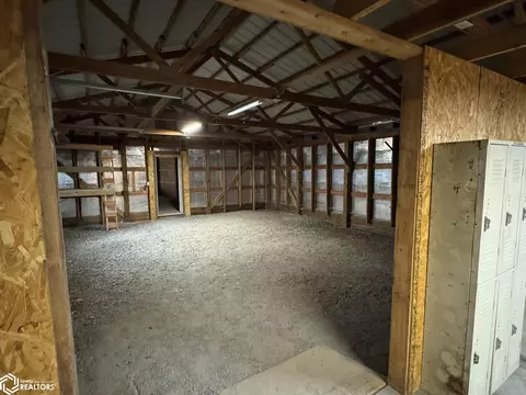 1112 W Maple, Centerville, IA 52544 photo 19