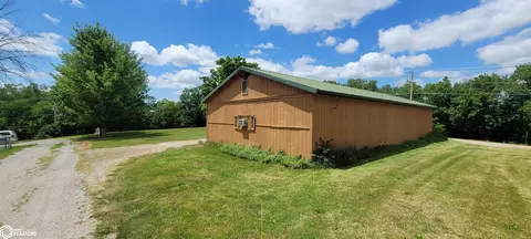 1112 W Maple, Centerville, IA 52544 photo 2