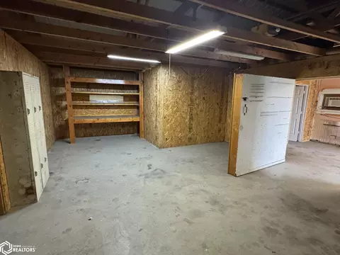 1112 W Maple, Centerville, IA 52544 photo 14