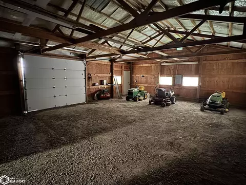 1112 W Maple, Centerville, IA 52544 photo 22