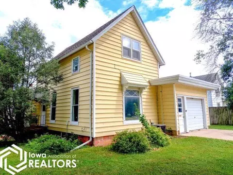 303 5th Ave SE, Hampton, IA 50441 photo 1