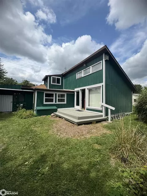 915 Melrose Ct, Burlington, IA 52601