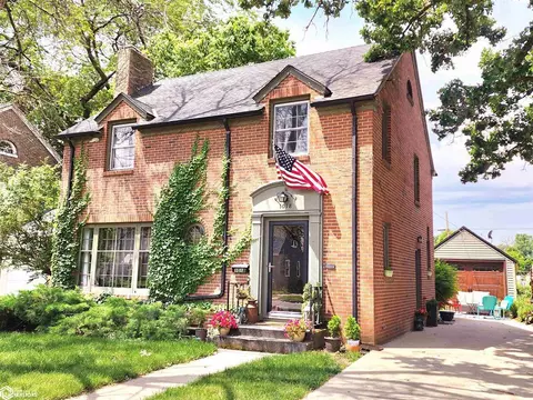 1018 N Jefferson Ave, Mason City, IA 50401