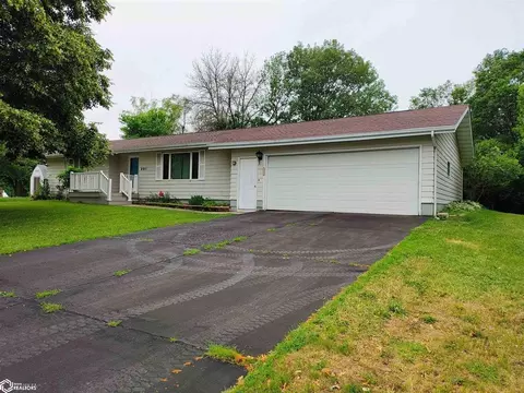 201 Summit St, Bayard, IA 50029