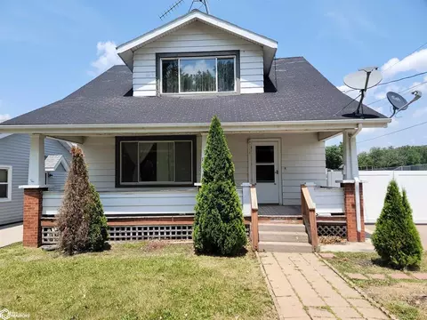 1327 E 4th St, Ottumwa, IA 52501