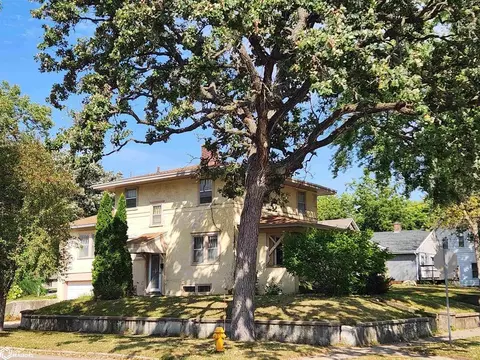 904 N Pennsylvania Ave, Mason City, IA 50401