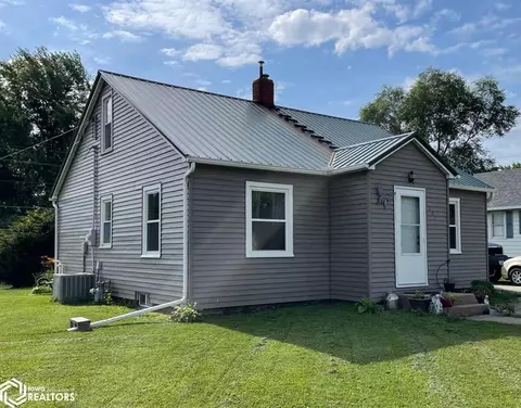 Exterior - 201 7th Ave, Sully, IA 50251 photo 2 of 4