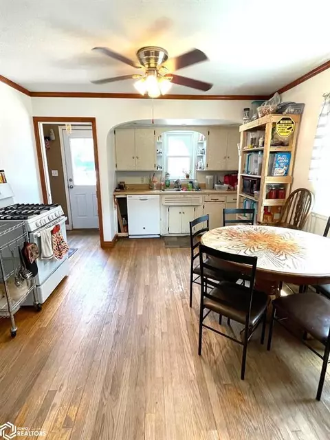 Kitchen - 201 7th Ave, Sully, IA 50251 photo 1 of 2