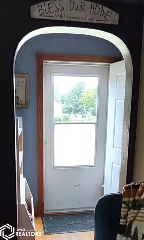 Entry Way - 201 7th Ave, Sully, IA 50251 photo 1 of 1