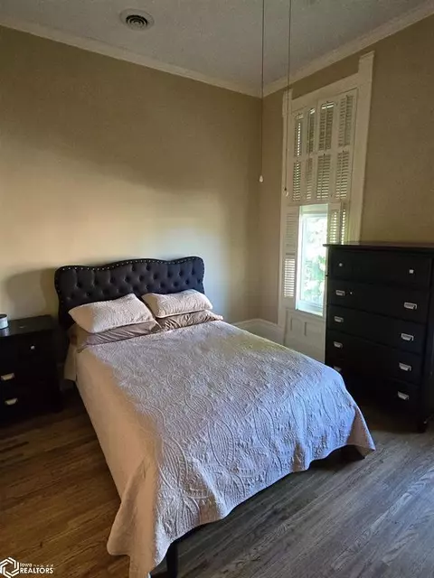 Bedroom - 111 W Maple St, Centerville, IA 52544 photo 1 of 6